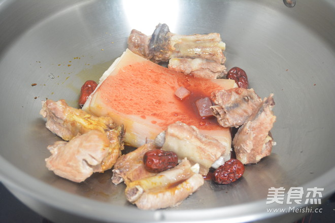 排骨红枣卤肉