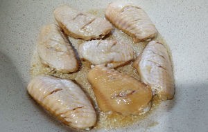 教你怎么做蒜香洋葱鸡翅