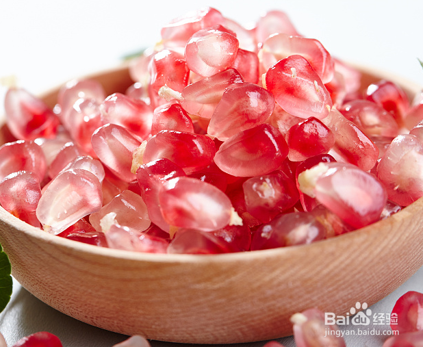 女性肤色暗黄该如何调料呢?