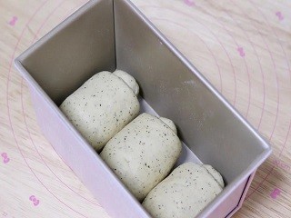 红茶奶香吐司怎么做？