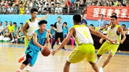 打篮球比赛时如何垫脚