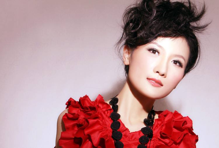 《不是因为寂寞才想你》的歌词是什么啊