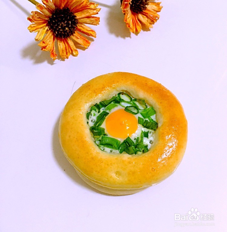 鹌鹑蛋香葱小面包的做法