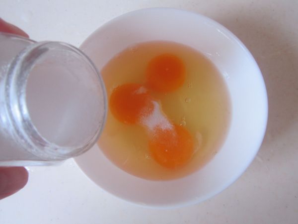 白玉菇鸡蛋豆腐羹