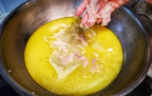 手把手教你一道夏季开胃快手菜：酸汤豆腐沸腾鱼