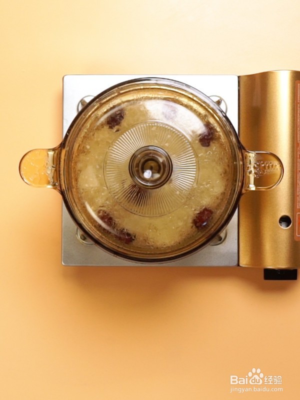 红枣银耳雪梨汤