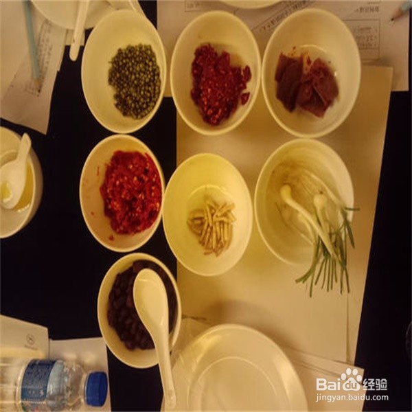 鱼腥草做菜搭配什么最好吃？