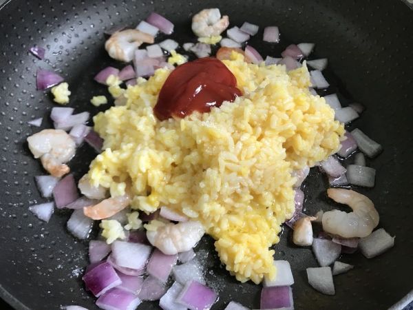 西式午餐肉炒饭
