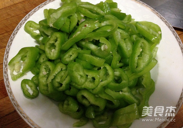 辣椒炒肉丝的做法