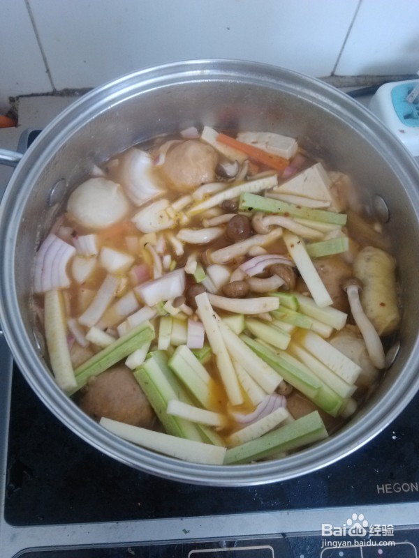 泡菜豆腐鲜蔬锅的做法