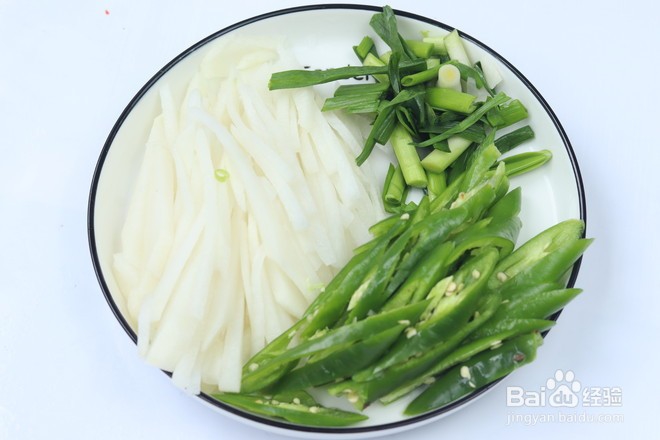 美味的牛肉丝炒白萝卜