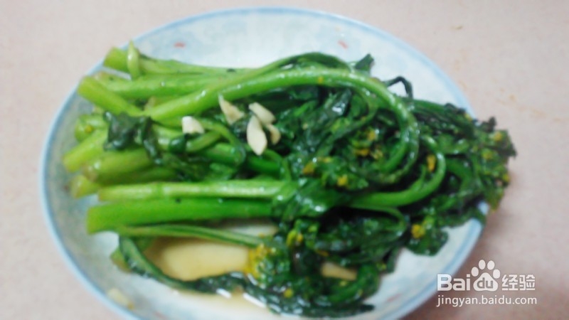 清炒蒜香菜心。