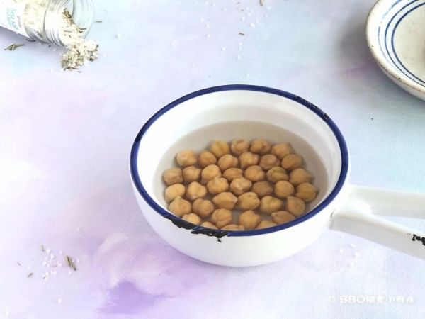 香煎银鳕鱼烩番茄豆泥