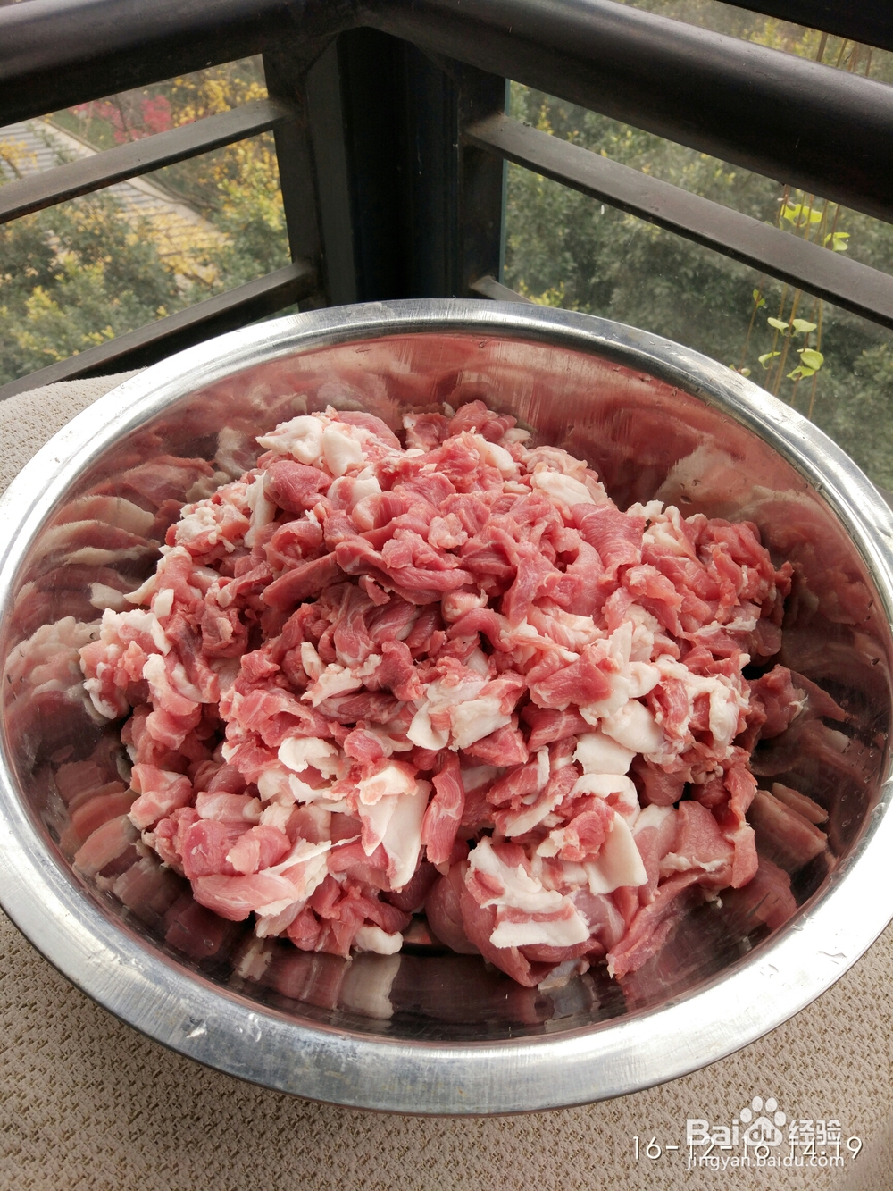 做饭小白一看就会的麻辣香肠