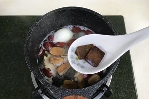 健康养生佳品当归鸡蛋红糖水的做法