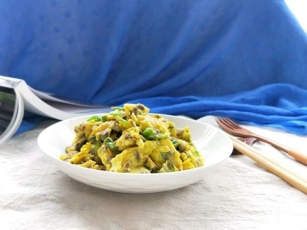 茶树菇青椒炒蛋