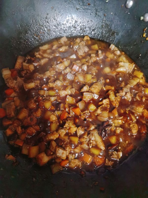 荆芥肉酱油泼面