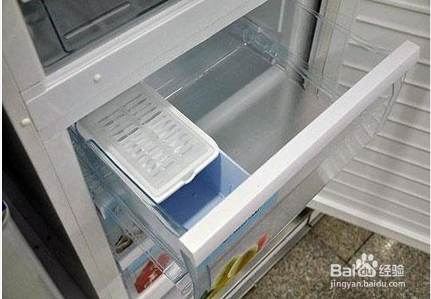 冰箱上的霜块如何快速除掉？