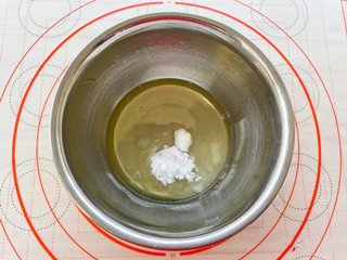 香葱肉松薄脆饼怎么做?