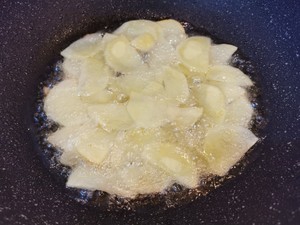 特色好吃青椒土豆炒火腿鸡蛋