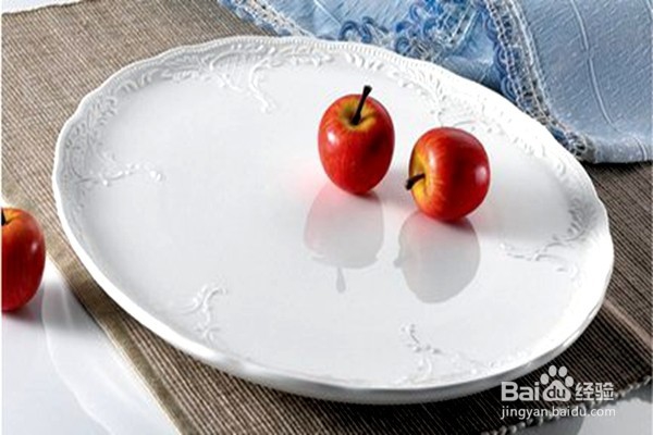 使用餐具时要注意什么？