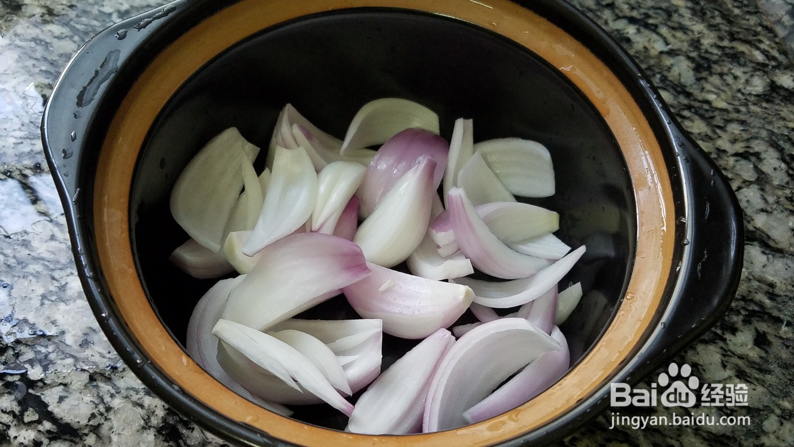 蒜香鸡翅的做法