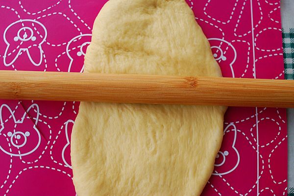 葱香肉松面包卷