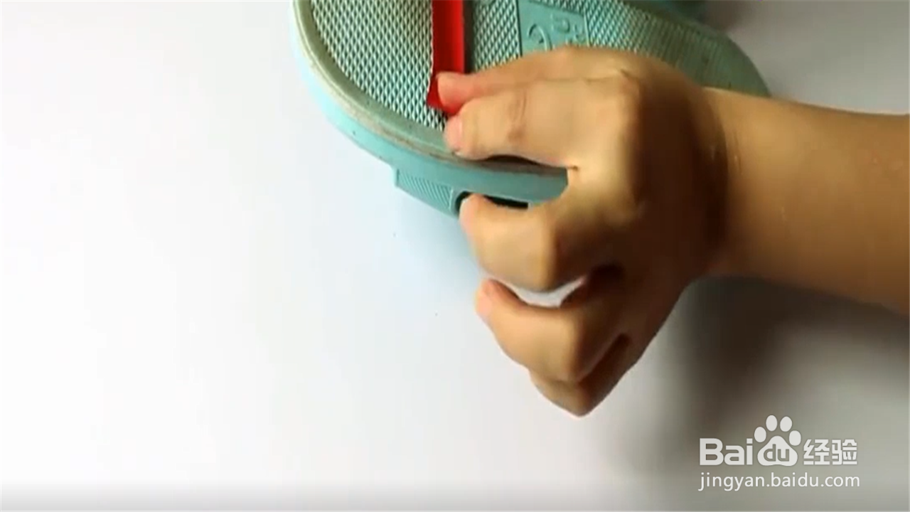 如何防止拖鞋打滑?