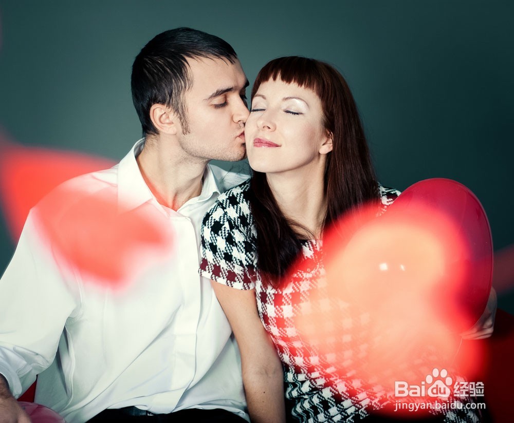 怎样判断一个男孩真的喜欢你