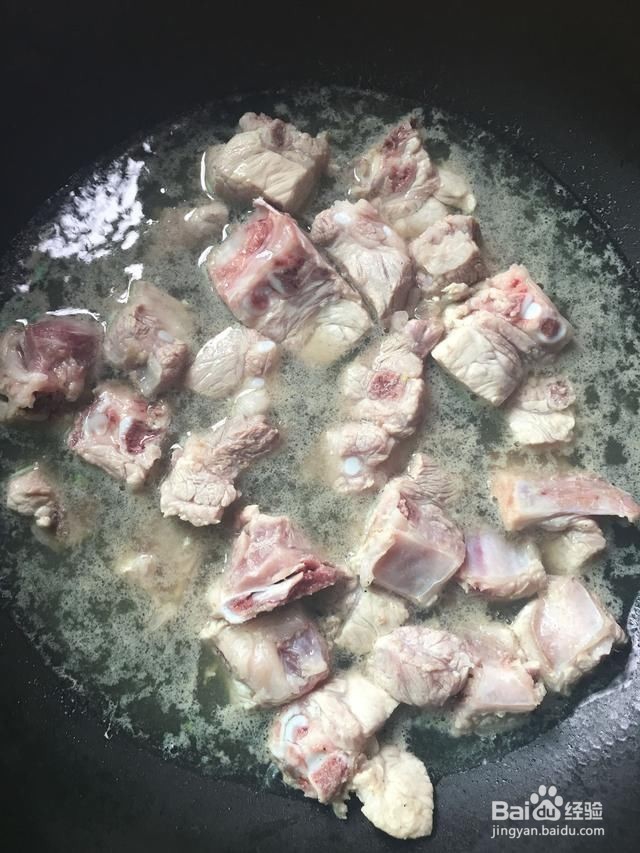 花生排骨汤的做法