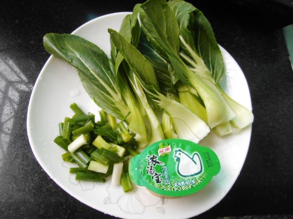 番茄鲜虾云吞面