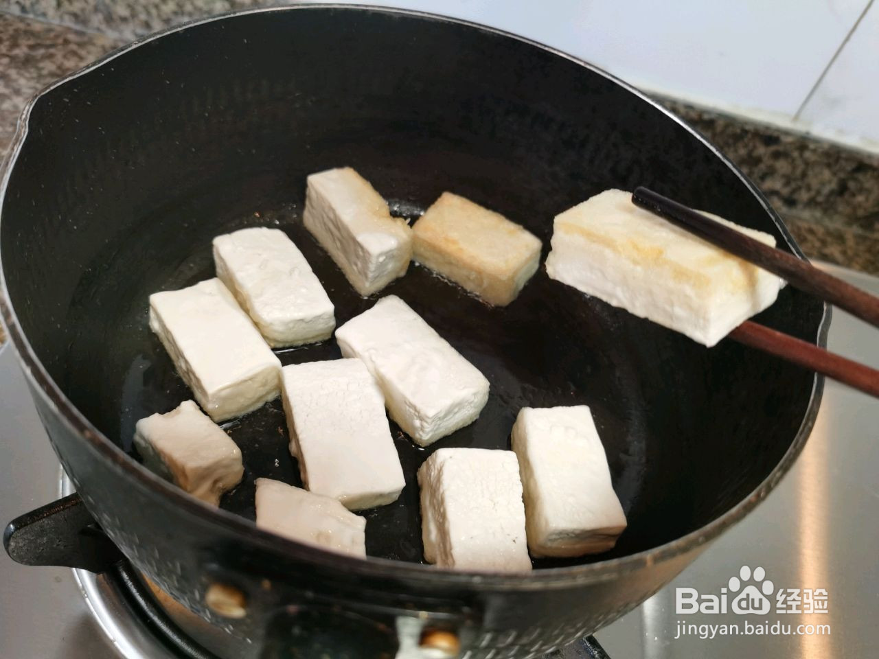 酱汁焖豆腐的做法