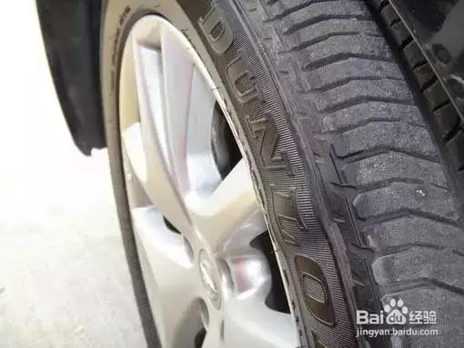 车胎鼓包怎么造成的