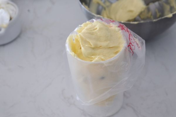 百香果蓝莓磅蛋糕