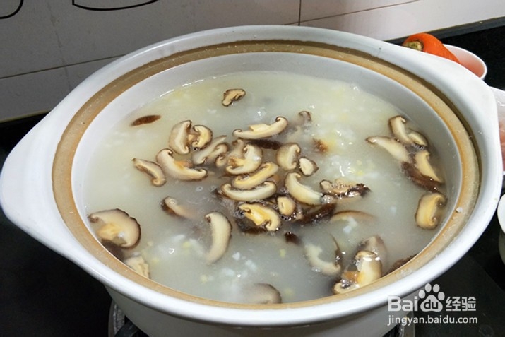 香菇鸡肉滑粥的做法