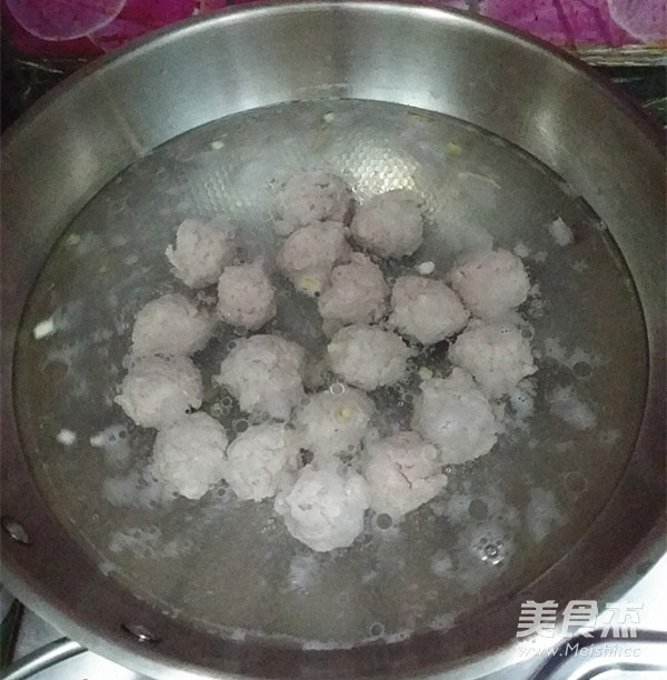 萝卜粉条肉圆汤