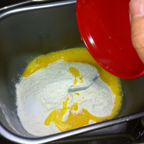 葡萄干花环面包