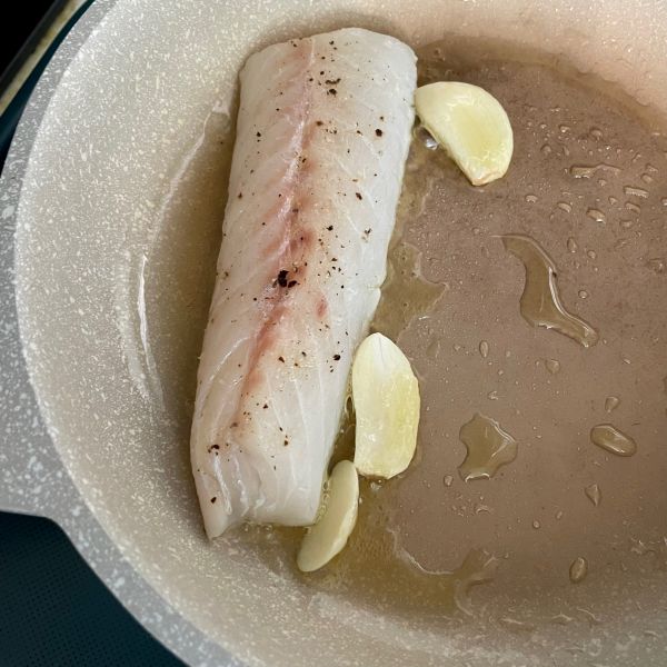 鳕鱼开放三明治