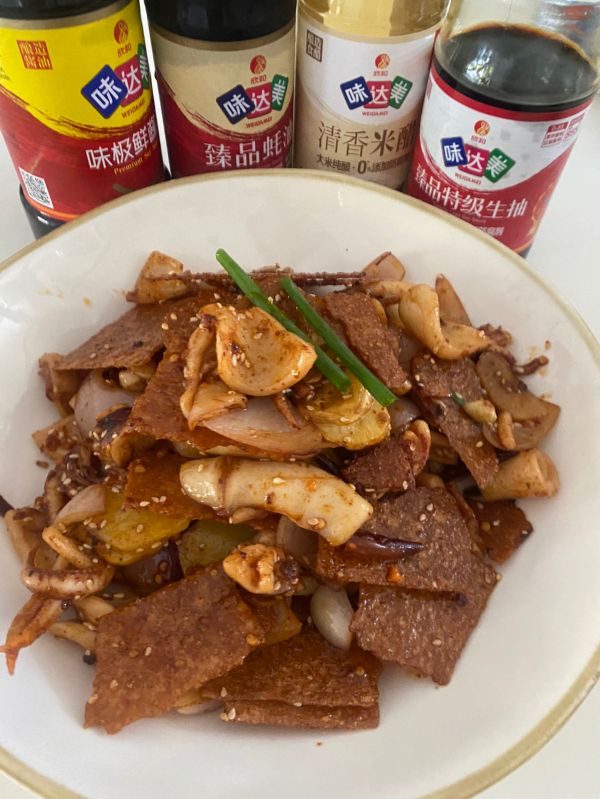 爆炒香辣鱿鱼锅巴