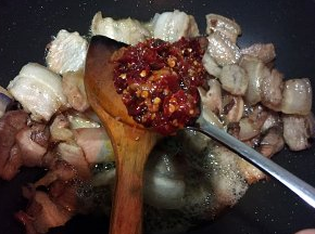 香辣爆炒回锅肉