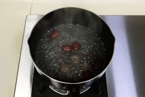 冷冷的冬天就要喝私藏菜桂圆烧蛋 补血养颜