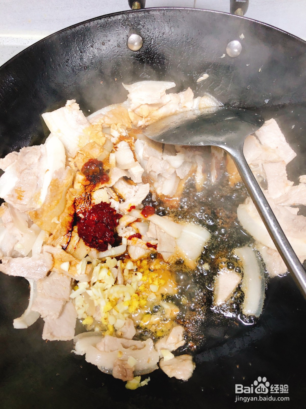 野葱回锅肉的做法