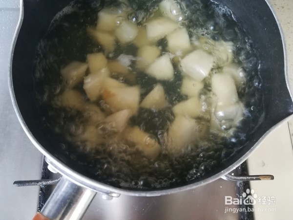 无花果雪梨百合甜汤的做法