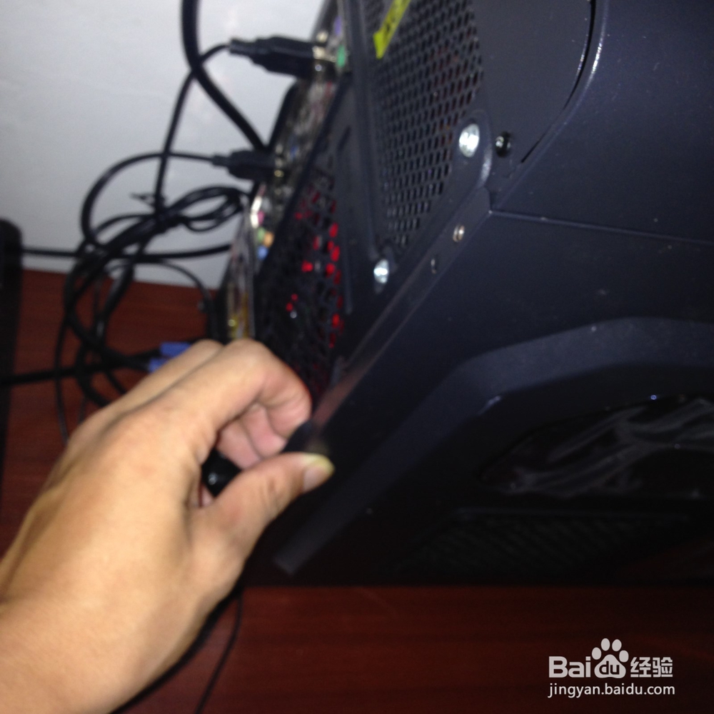 如何在原有的硬盘上增加一块硬盘