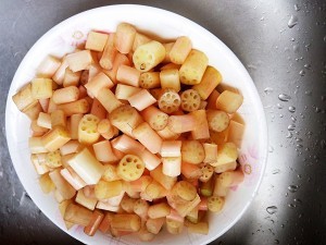 食补佳品藕尖的做法