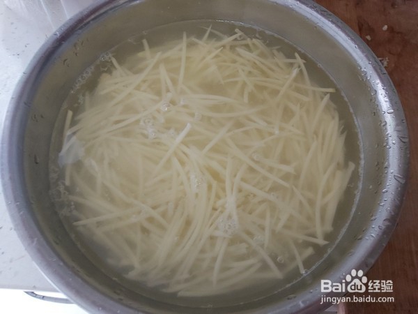 如何制作尖椒土豆丝