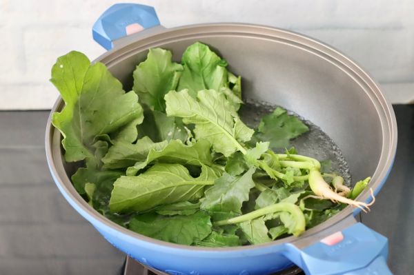 萝卜樱海米蒸饺