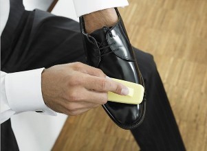怎样保养皮鞋?