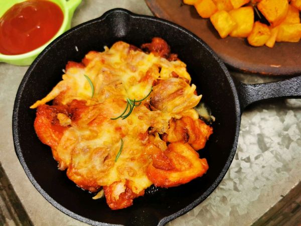 炸奥尔良芝士鸡腿和奥尔良土豆块