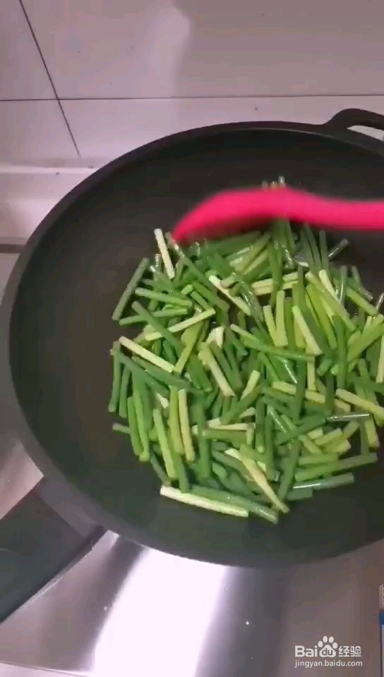 好吃好做有营养的鸡蛋炒苔蒜